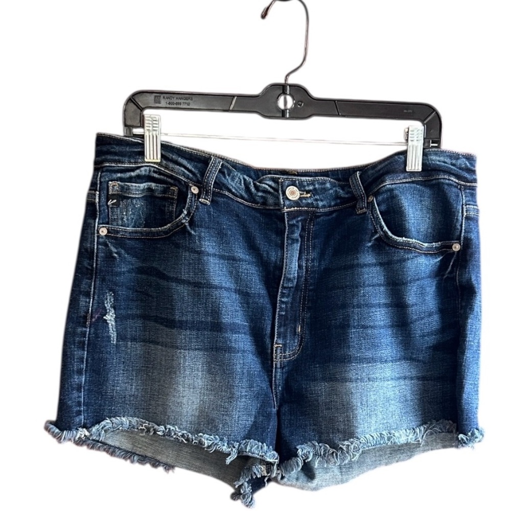 Kancan distressed raw hem dark rinse Estilo Hi-Rise stretch shorts Size 2XL